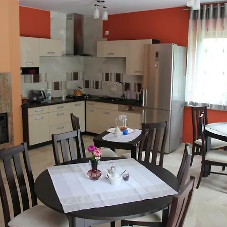 לינה וארוחת בוקר Olympia 3*