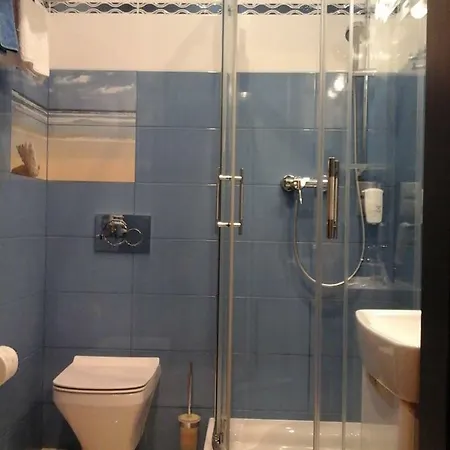 Olympia לינה וארוחת בוקר 3*