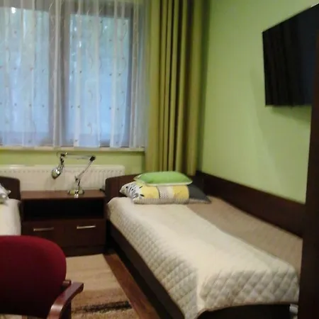 Olympia לינה וארוחת בוקר 3*